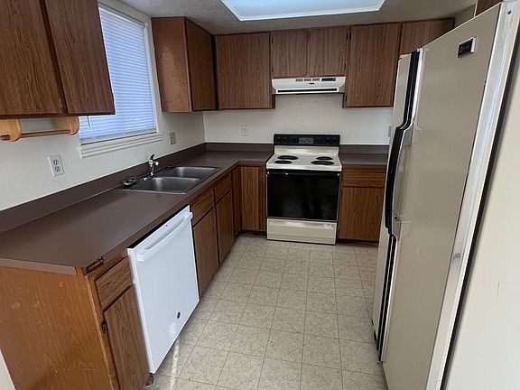 2nd image of 538 Chastain Dr #1