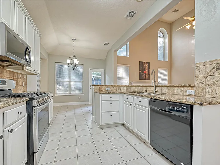 11011 Sprucedale Ct — Photo 14