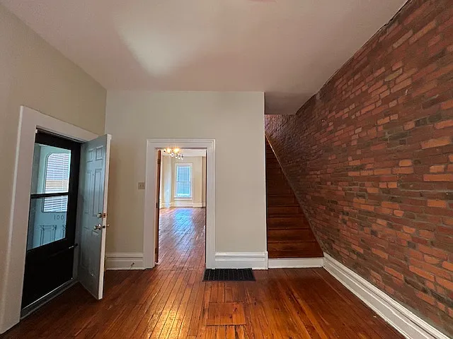 3 bed, 1600 sqft, $2,300 — Photo 4