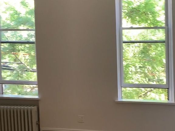 3rd image of 402 Van Brunt St APT 2F