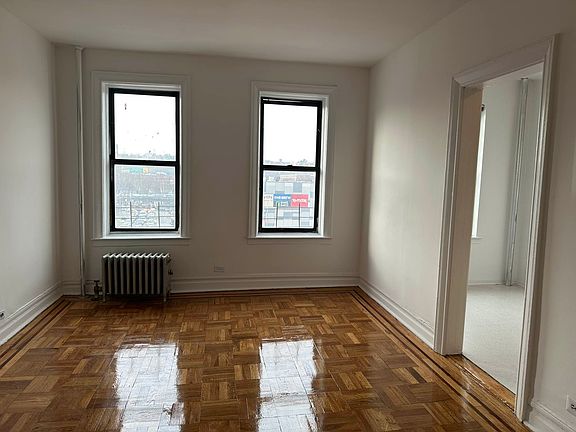 4th image of 2880 Bailey Ave #4C