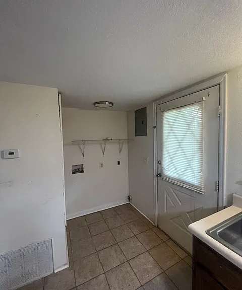 12 Lumpkin Dr #10 — Photo 6