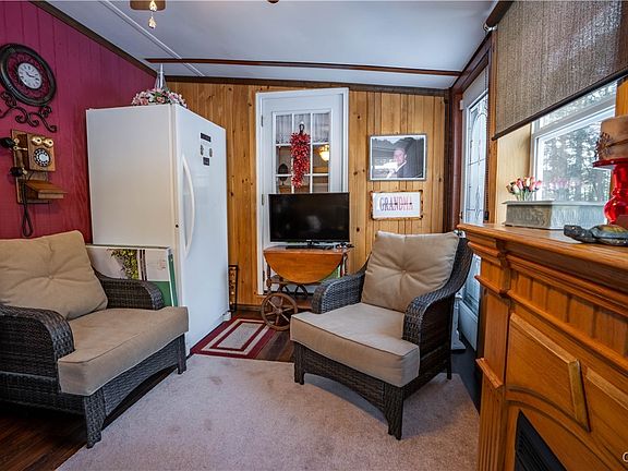 5th image of 657 Columbia Center Rd