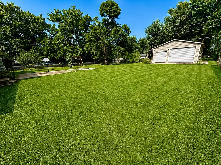 712 Evergreen Ave — Photo 8