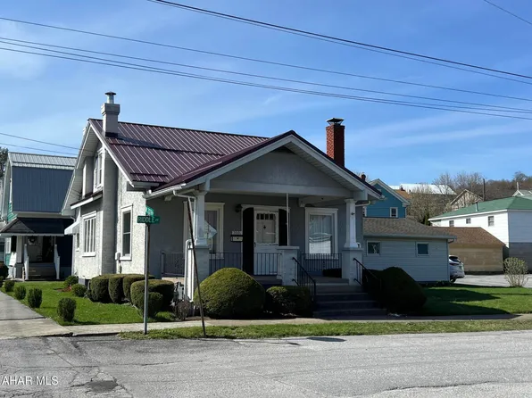 2001 Riddle Ave, Tyrone, PA 16686