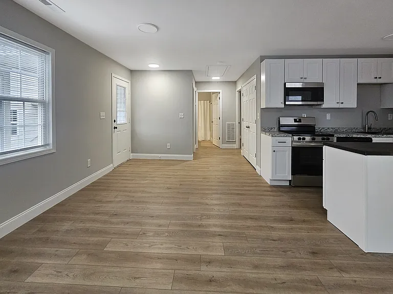 11 Paris Creek Ct — Photo 3
