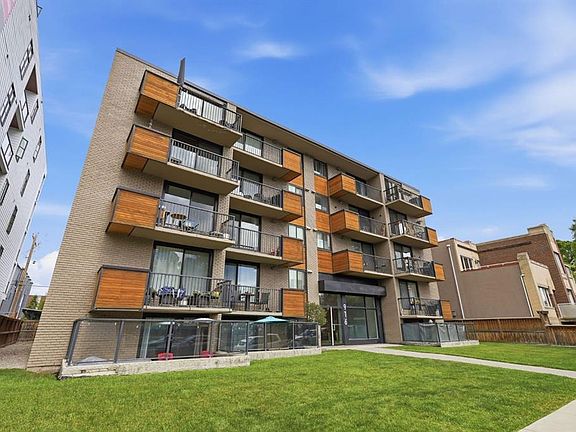 3rd image of 916 S Memorial Dr NW #403