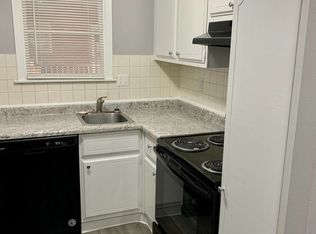 2925 Dubuque St #4, Davenport, IA 52803