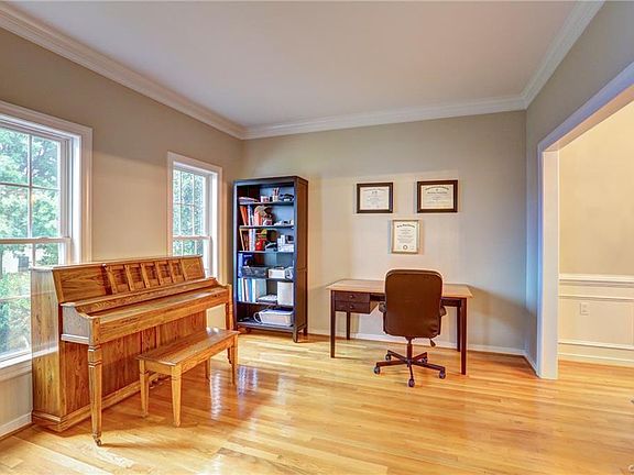 4th image of 3801 Mill Place Dr