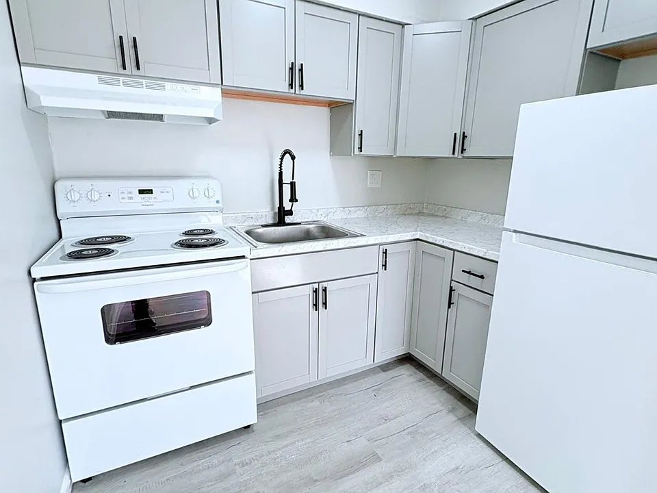 Chateau Royale Apartments