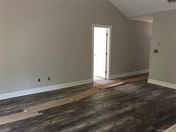 4th image of 1150 Warpers Ln
