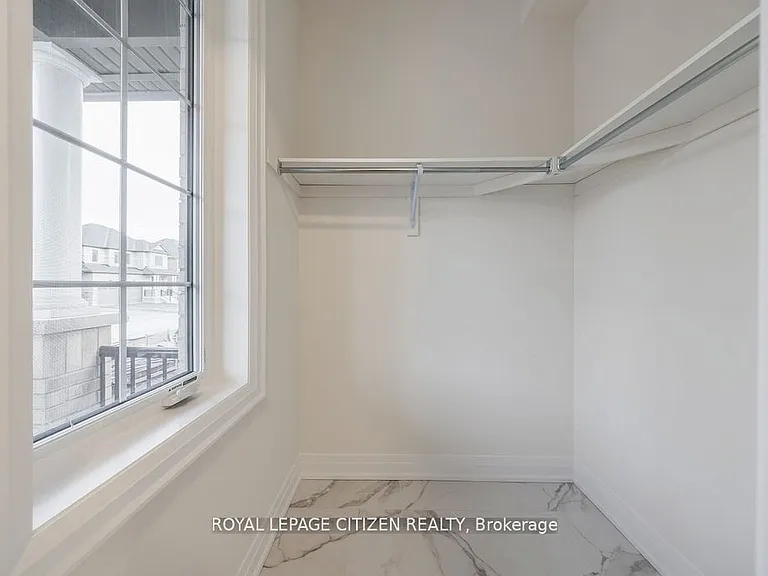 26 Wesley Brooks St — Photo 3