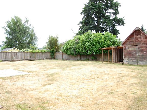 3rd image of 6126 84th Pl NE