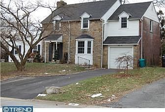 4th image of 34 W Salisbury Dr