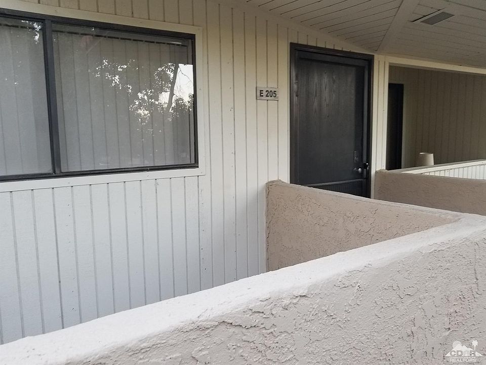 2nd image of 2822 E Auburn Ct #205