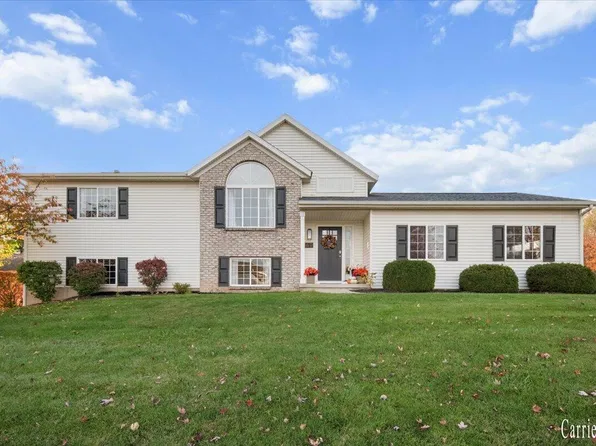 41 Highlander Dr NE, Rockford, MI 49341
