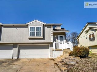 520 Andypaul Ct, Raymore, MO 64083