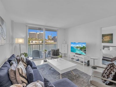 9721 E Bay Harbor Dr APT 2E, Bay Harbor Islands, FL, 33154