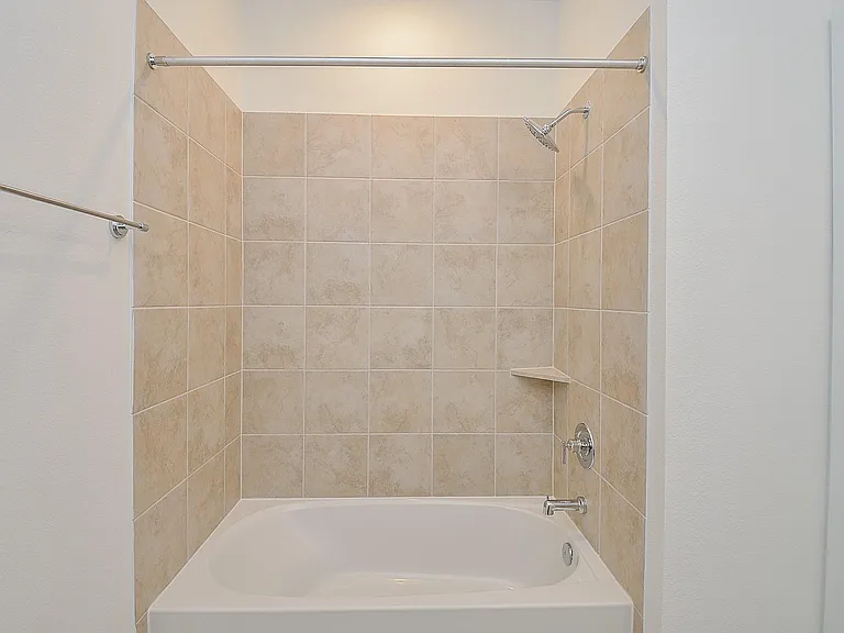 9727 Rialto Heights Dr — Photo 30