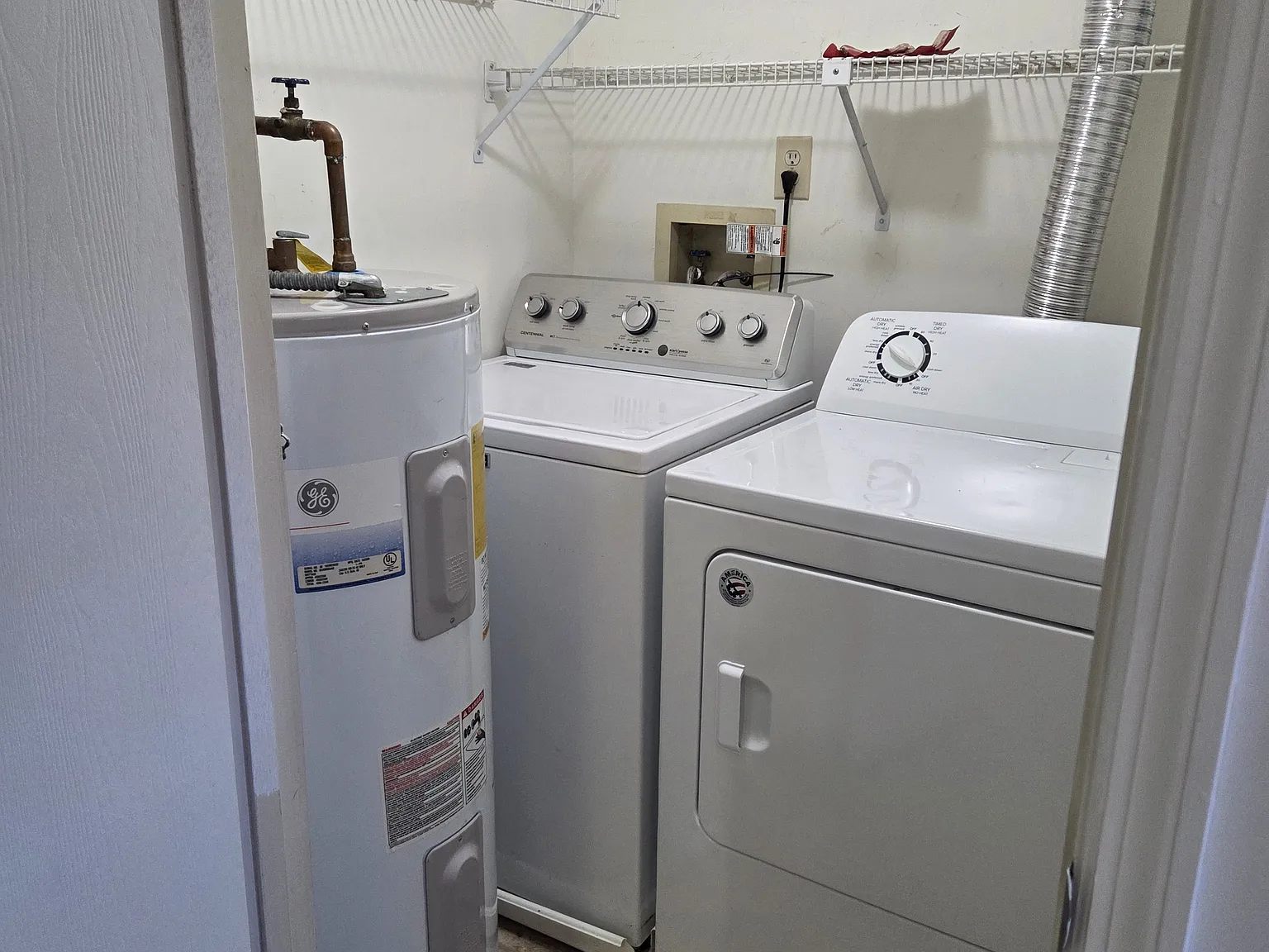 2 bed, 848 sqft, $1,550 — Photo 3