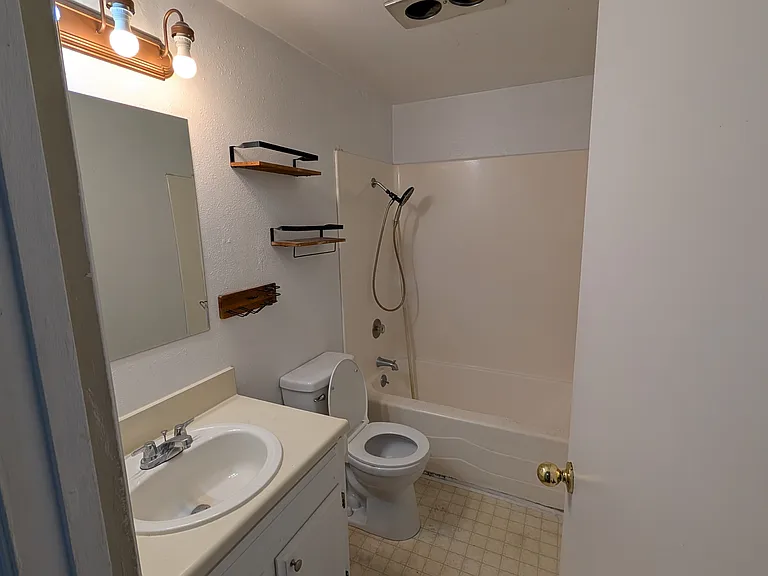 4452 Liberty Rd S — Photo 13