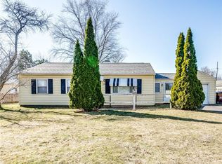 38 Pasadena Dr, Rochester, NY 14606