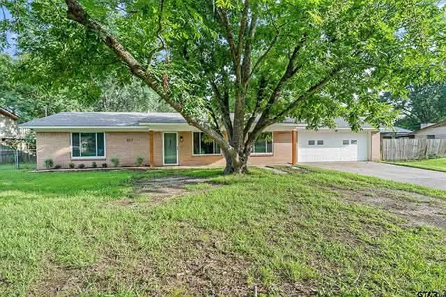 3 bed, 1497 sqft, $1,700 — Photo 1