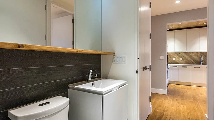 Rented by Nooklyn NYC LLC | media 30