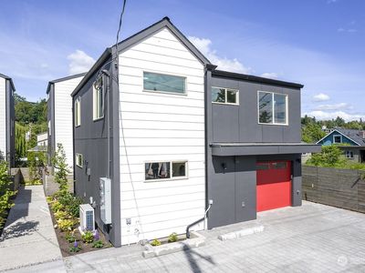 5045 25th Avenue SW, Seattle, WA, 98106