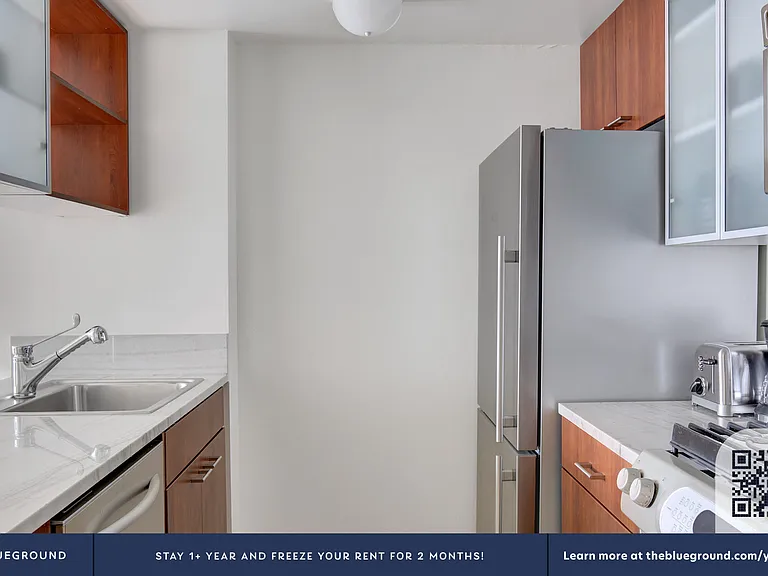 215 E 96th St #21J — Photo 7