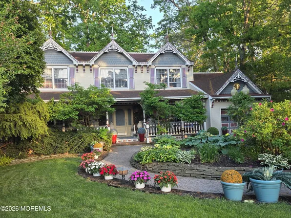 523 Pheasant Lane, Toms River, NJ 08753