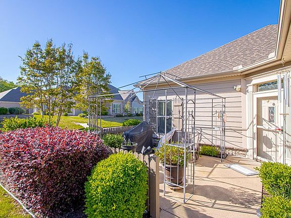 4th image of 363 Mountain Terrace Cir