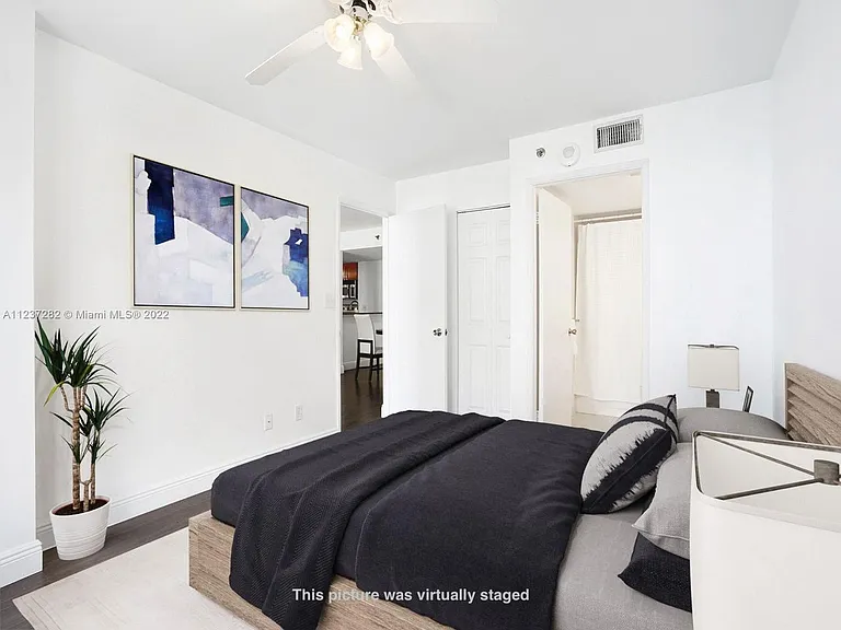 770 Claughton Island Dr #1113 — Photo 8