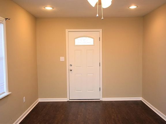 2nd image of 3833 Debra Ln