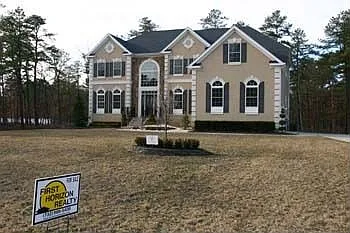 8 Wilson Blvd photo 1