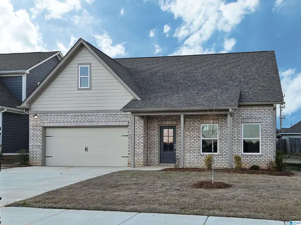 320 Camellia Ln, Pell City, AL 35128