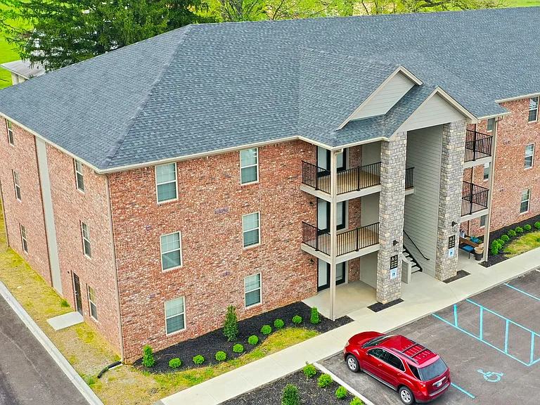Greenbrier Apartments — Photo 20