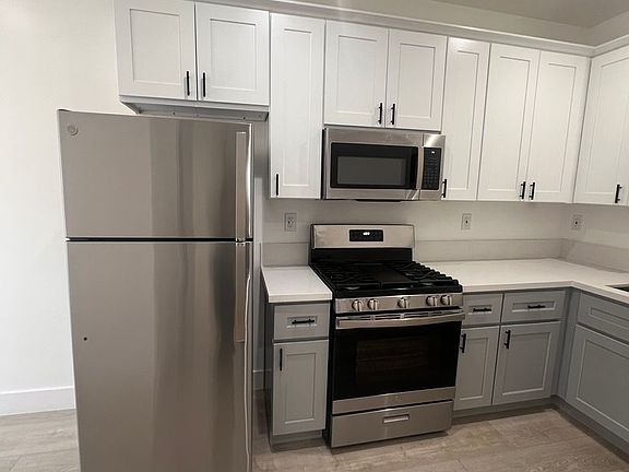 5th image of 676 Shatto Pl APT 110