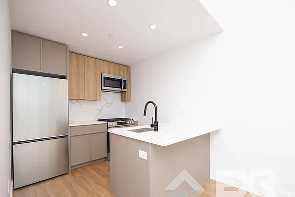 Kitchen, photo 1
