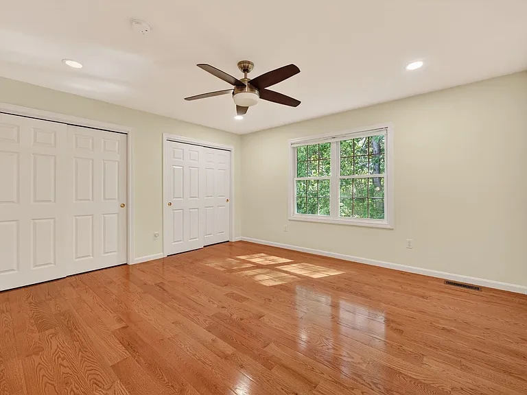 6 Whitman Ln — Photo 13