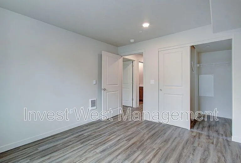 404 NE 117th Ave #101 — Photo 6