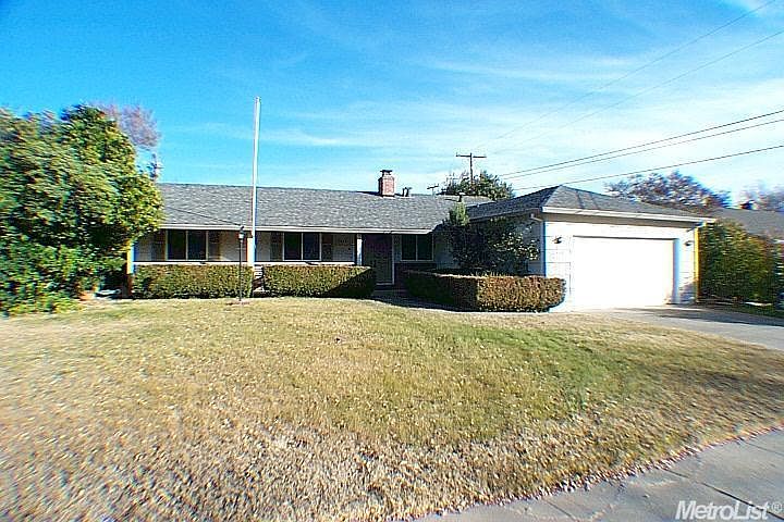 2nd image of 3440 Braeburn St