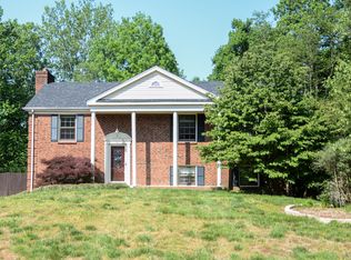 610 Ridgeway Dr, Belmont, NC 28012