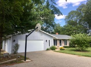 10719 D Dr N, Ceresco, MI 49033
