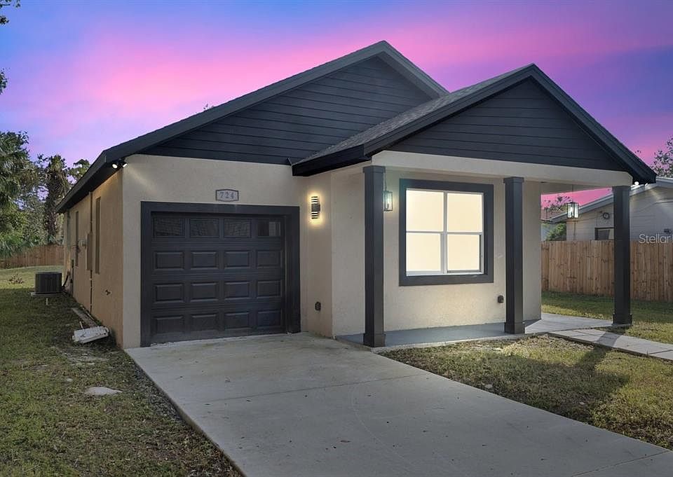1st image of 724 W CRESCENT DRIVE
