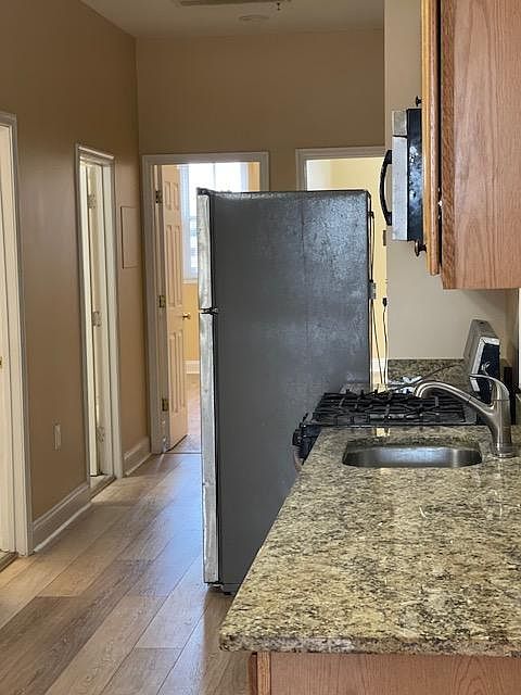 Kitchen photo 3 of 3
