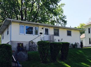 415 16th St, Marion, IA 52302