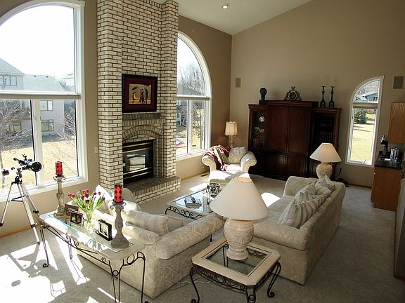 Great Room with Sunburst Windows.