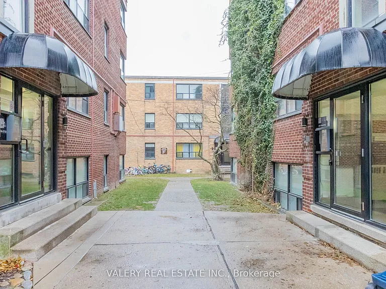 3015 Queen St E #F12 — Photo 3