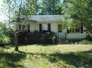 65 Sycamore St, Frenchburg, KY 40322